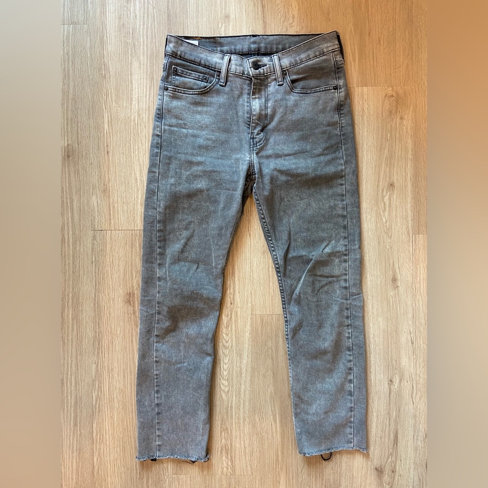 Levi’s grey cropped men’s denim